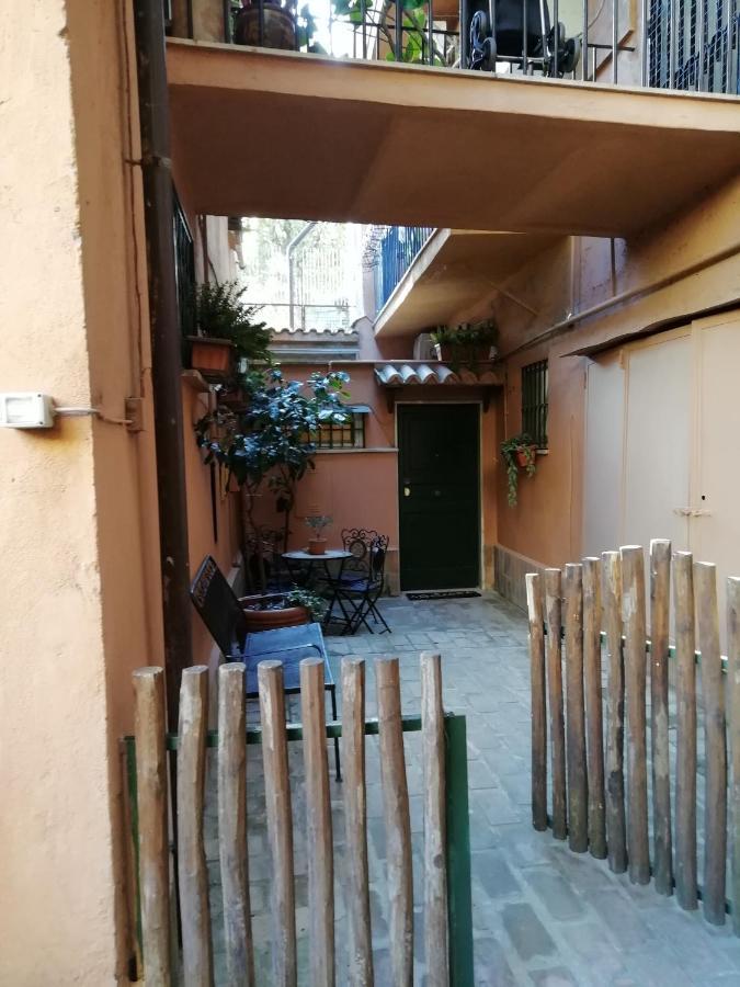 Apartmán Lovely With Garden In Vatican Museums Trastevere Řím Exteriér fotografie